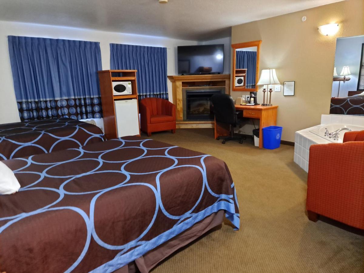 Hotel Super 8 By Wyndham Three Hills Ab Zewnętrze zdjęcie