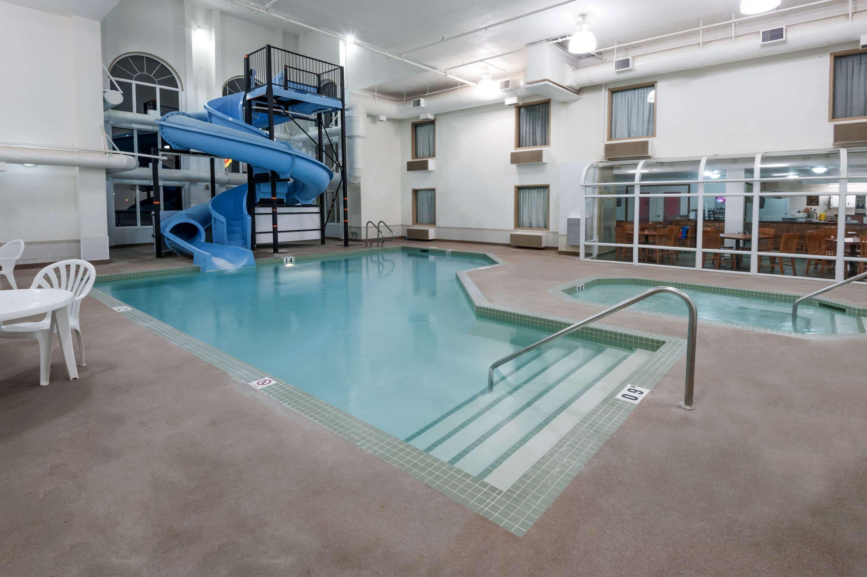 Hotel Super 8 By Wyndham Three Hills Ab Zewnętrze zdjęcie